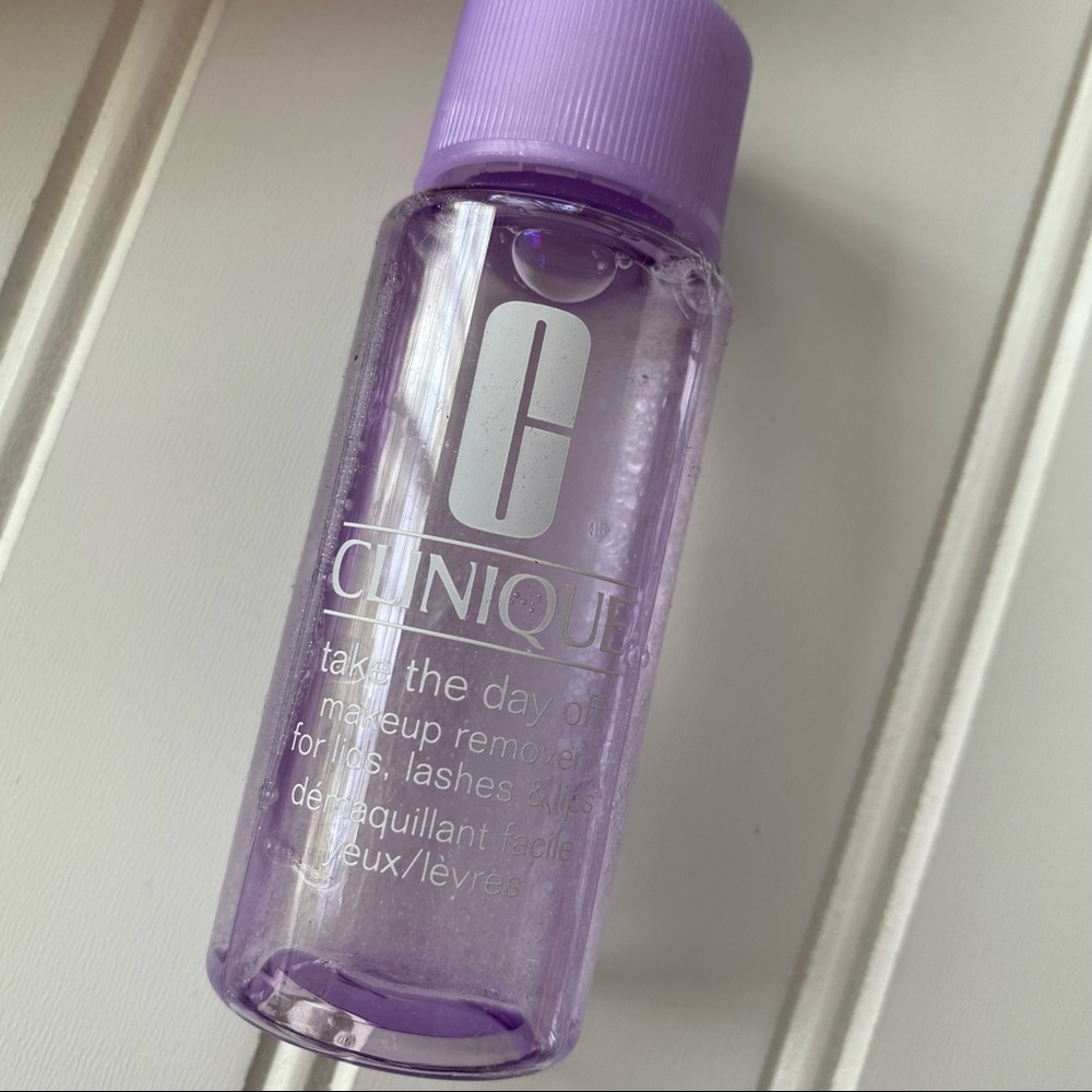 Clinique cosmetics bag and products - all new - Picture 3 of 9